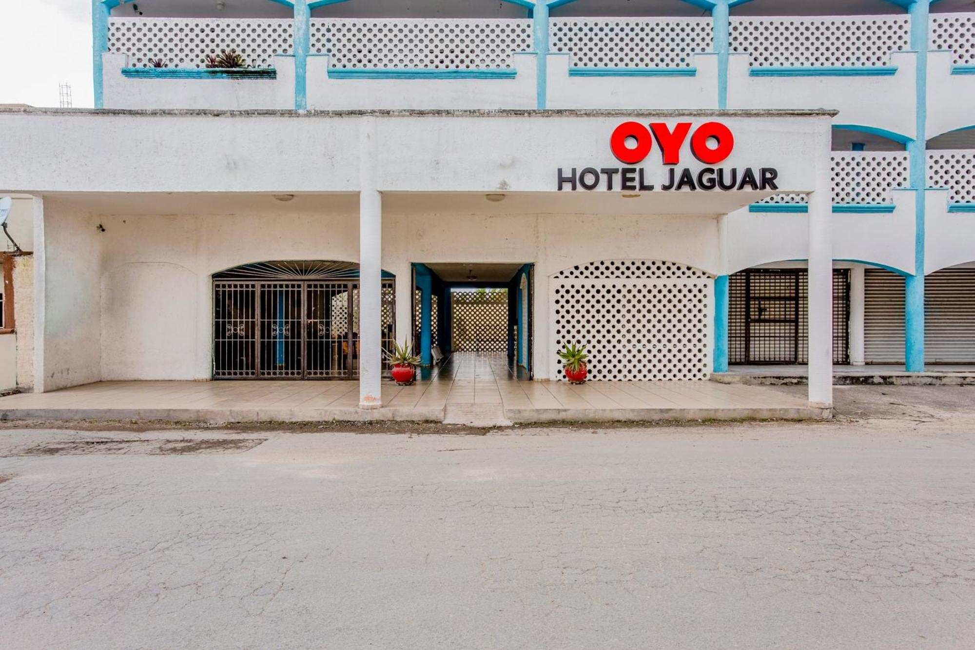Oyo Hotel Jaguar 칸쿤 외부 사진