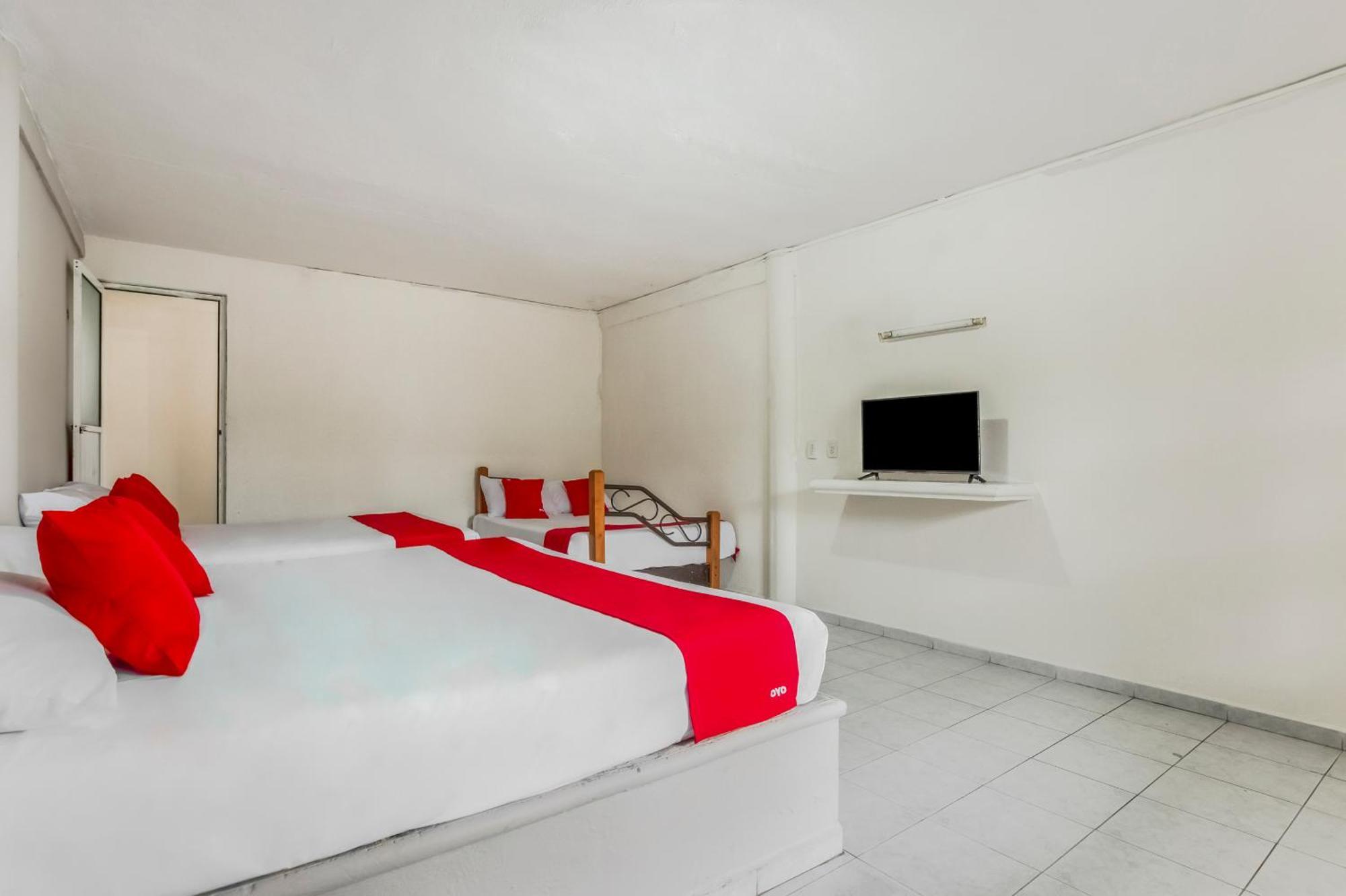 Oyo Hotel Jaguar 칸쿤 외부 사진