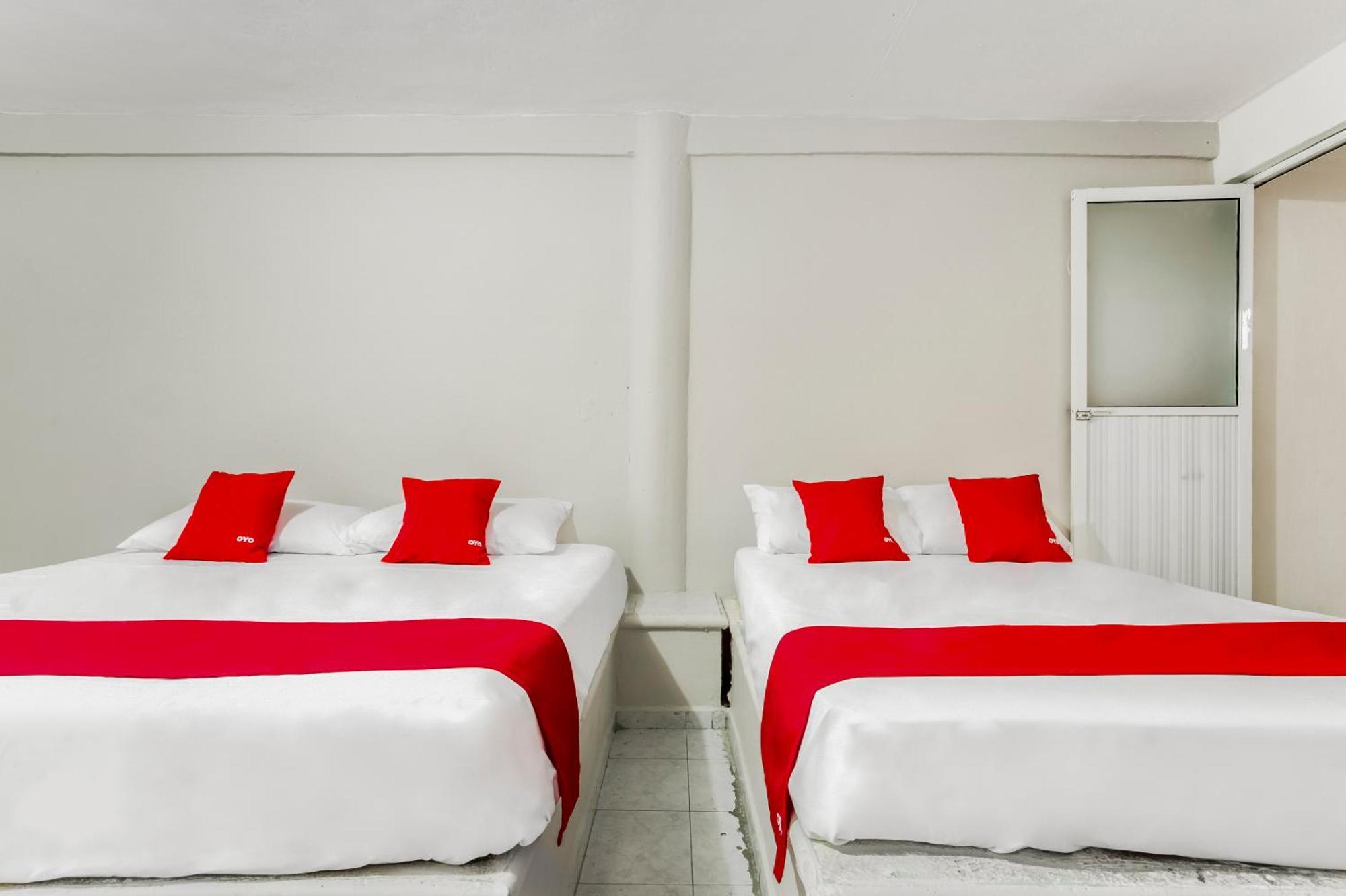 Oyo Hotel Jaguar 칸쿤 외부 사진