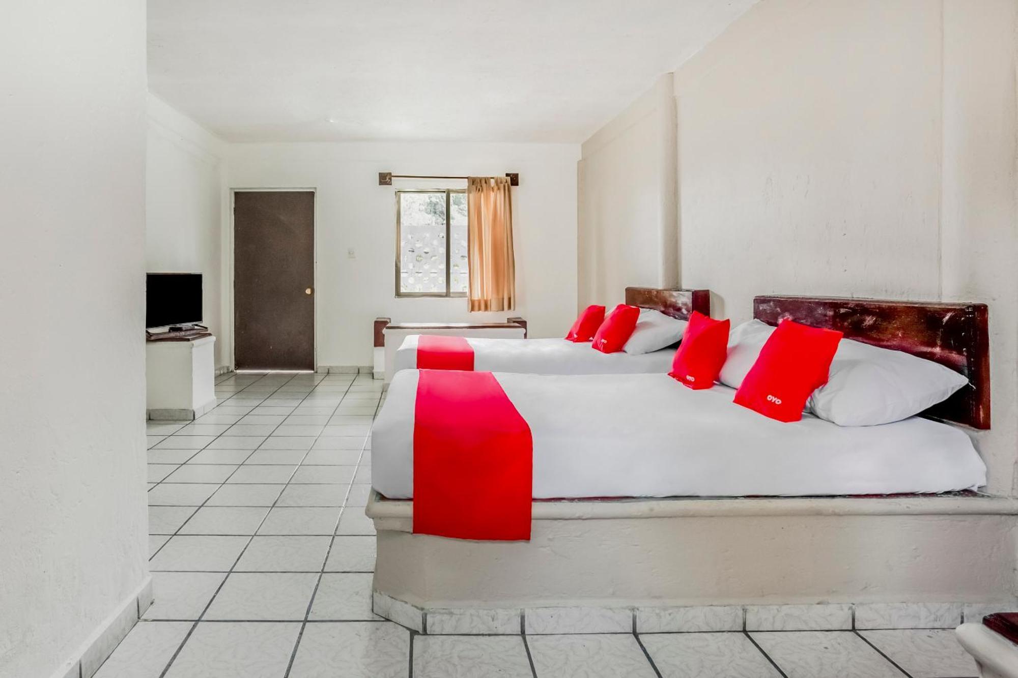 Oyo Hotel Jaguar 칸쿤 외부 사진