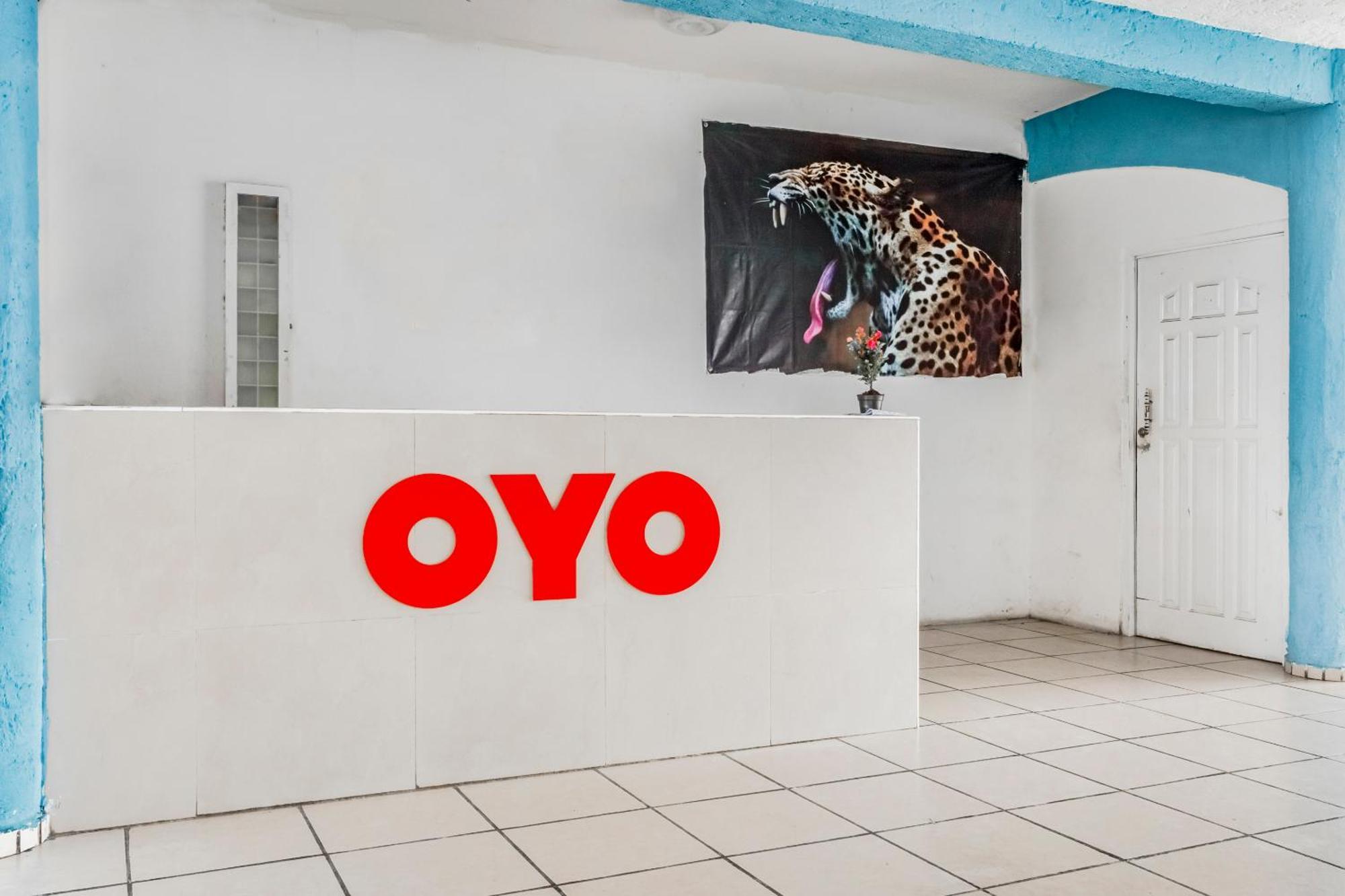 Oyo Hotel Jaguar 칸쿤 외부 사진